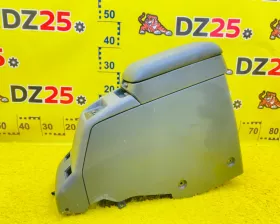 Бардачок между сиденьями TOYOTA