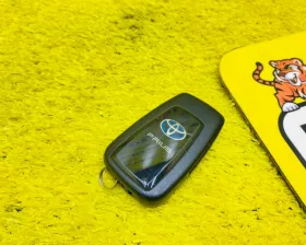 Ключ зажигания TOYOTA