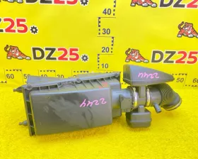 Корпус воздушного фильтра Land Rover