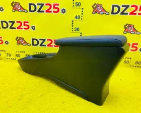 Бардачок между сиденьями TOYOTA