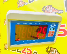 Пластиковая крышка на двс Land Rover