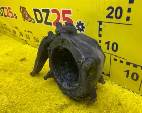 Поворотный кулак TOYOTA
