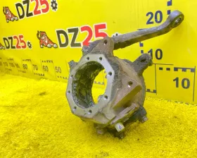 Поворотный кулак TOYOTA