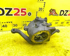Поворотный кулак TOYOTA