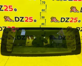 Стекло двери багажника Nissan