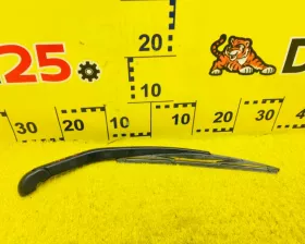 Дворник 5-й двери Nissan