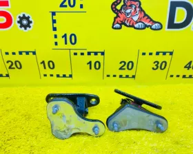 Петля дверная Mercedes-Benz