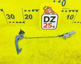 Замок капота Toyota