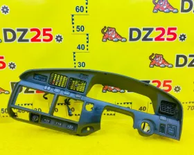 Консоль магнитофона Toyota