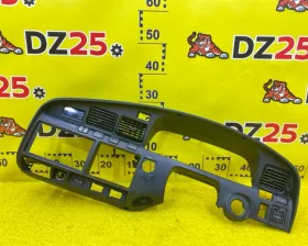 Консоль магнитофона Toyota