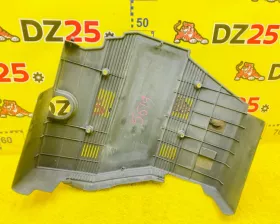 Пластиковая крышка на двс TOYOTA