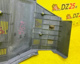 Пластиковая крышка на двс TOYOTA