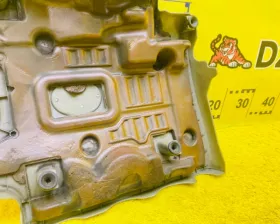 Пластиковая крышка на двс Toyota