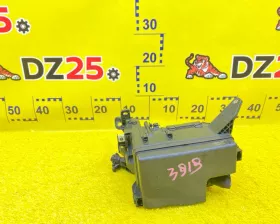 Блок предохранителей TOYOTA