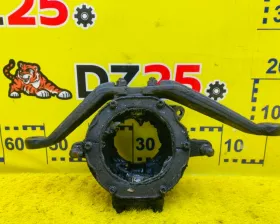Поворотный кулак TOYOTA