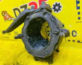 Поворотный кулак TOYOTA
