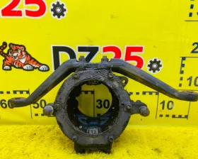 Поворотный кулак Toyota