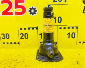 Поддомкратник/ домкрат Toyota