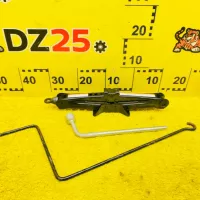 Поддомкратник/ домкрат Toyota