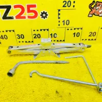 Поддомкратник/ домкрат Suzuki