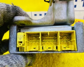 Блок управления airbag TOYOTA