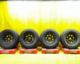 Колеса на дисках Mikey Tompson 6x139.7 c шинами Comfoster 305/70R16