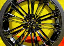 Колеса на дисках Lexus 5x114.3 c шинами Yokohama 255/35R22