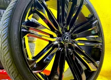 Колеса на дисках Lexus 5x114.3 c шинами Yokohama 255/35R22