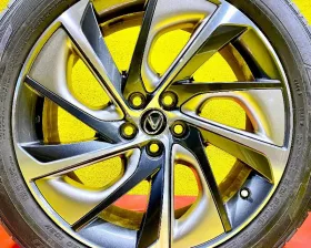 Колеса на дисках Lexus 5x114.3 c шинами Dunlop 235/55R20