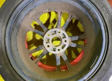 Колеса на дисках Nissan 5x114.3 c шинами Toyo 215/45R17