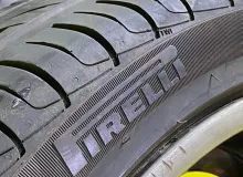 Колеса на дисках Nissan 5x114.3 c шинами Toyo 215/45R17