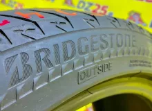 Шина Bridgestone 275/40R20