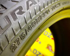 Шина Bridgestone 275/40R20