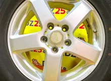 Колеса на дисках Bridgestone Vaggio 5x114.3 c шинами Dunlop 225/70R16