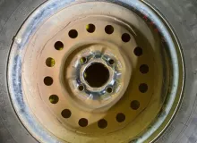Колеса на дисках Nissan 4x114.3 c шинами Dunlop 165/80R14
