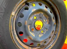 Колеса на дисках Nissan 4x114.3 c шинами Dunlop 165/80R14