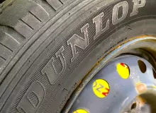Колеса на дисках Nissan 4x114.3 c шинами Dunlop 165/80R14