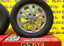 Колеса на дисках Nissan 5x114.3 c шинами Bridgestone 195/60R15