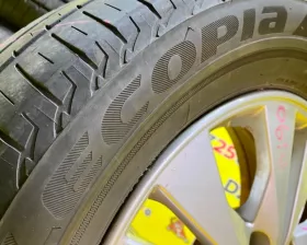 Колеса на дисках Nissan 5x114.3 c шинами Bridgestone 195/60R15