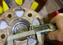 Колеса на дисках Nissan 5x114.3 c шинами Bridgestone 195/60R16