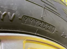 Колеса на дисках Laycea 5x114.3 c шинами Yokohama 215/70R16