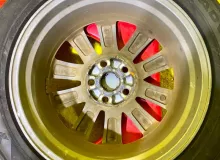 Колеса на дисках Toyota 5x114.3 c шинами Yokohama 215/55R17