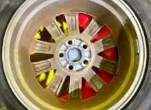 Колеса на дисках Toyota 5x114.3 c шинами Yokohama 215/55R17
