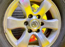 Колеса на дисках Toyota 6x139.7 c шинами Yokohama 265/65R17