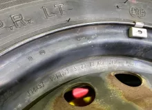 Колеса на дисках Nissan 4x114.3 c шинами Dunlop 165/80R14