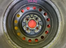 Колеса на дисках Nissan 4x114.3 c шинами Dunlop 165/80R14