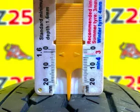 Колесо на диске Nissan 4x114.3 c шиной Bridgestone 165/80R14