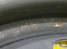 Колесо на диске Nissan 4x114.3 c шиной Toyo 165/80R14