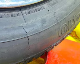 Шина Bridgestone 205/70R16