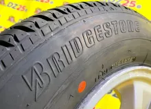 Колесо на диске Suzuki 5x139.7 c шиной Bridgestone 205/70R16